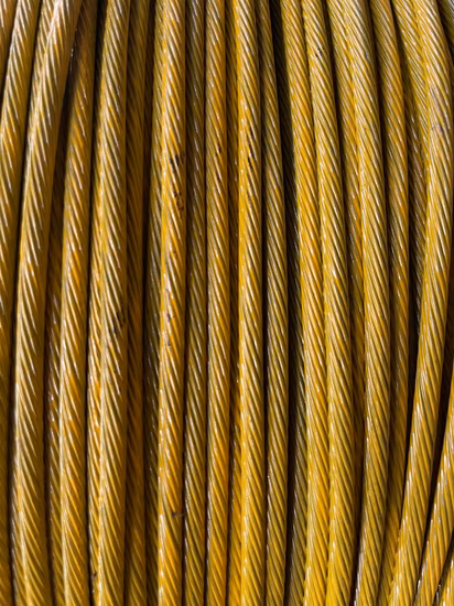 Treuil électrique à câble métallique avec capacité de traction de 13 000 lb